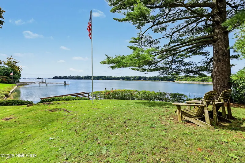 45 Glen Avon Drive Photo 4