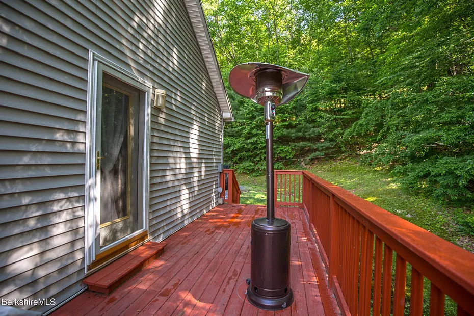 120 N Hoosac Rd Photo 39