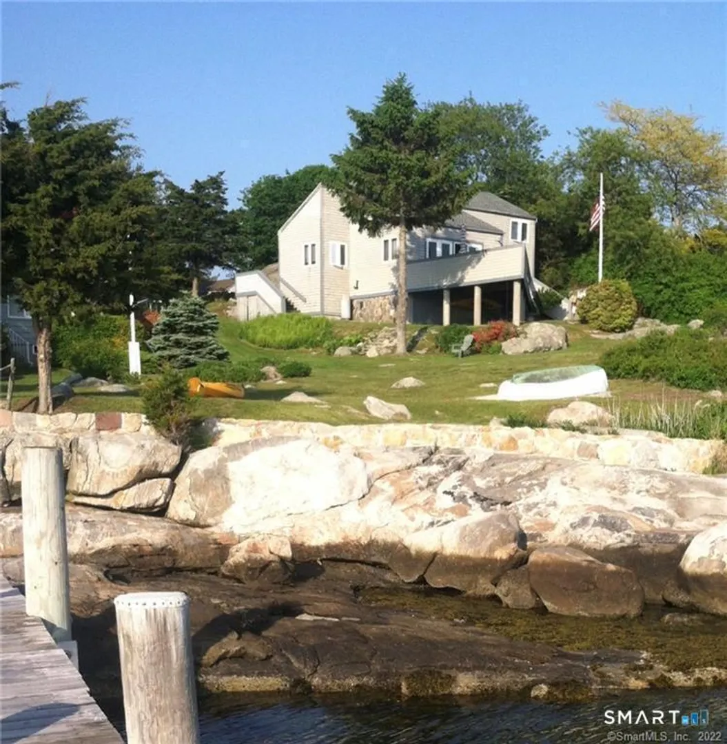 24 Nauyaug Point Road Photo 2