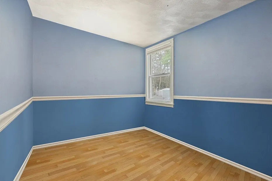 10 Hinckley Rd Photo 24