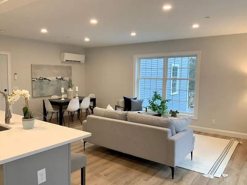 64 Holten St. #203 Photo 14