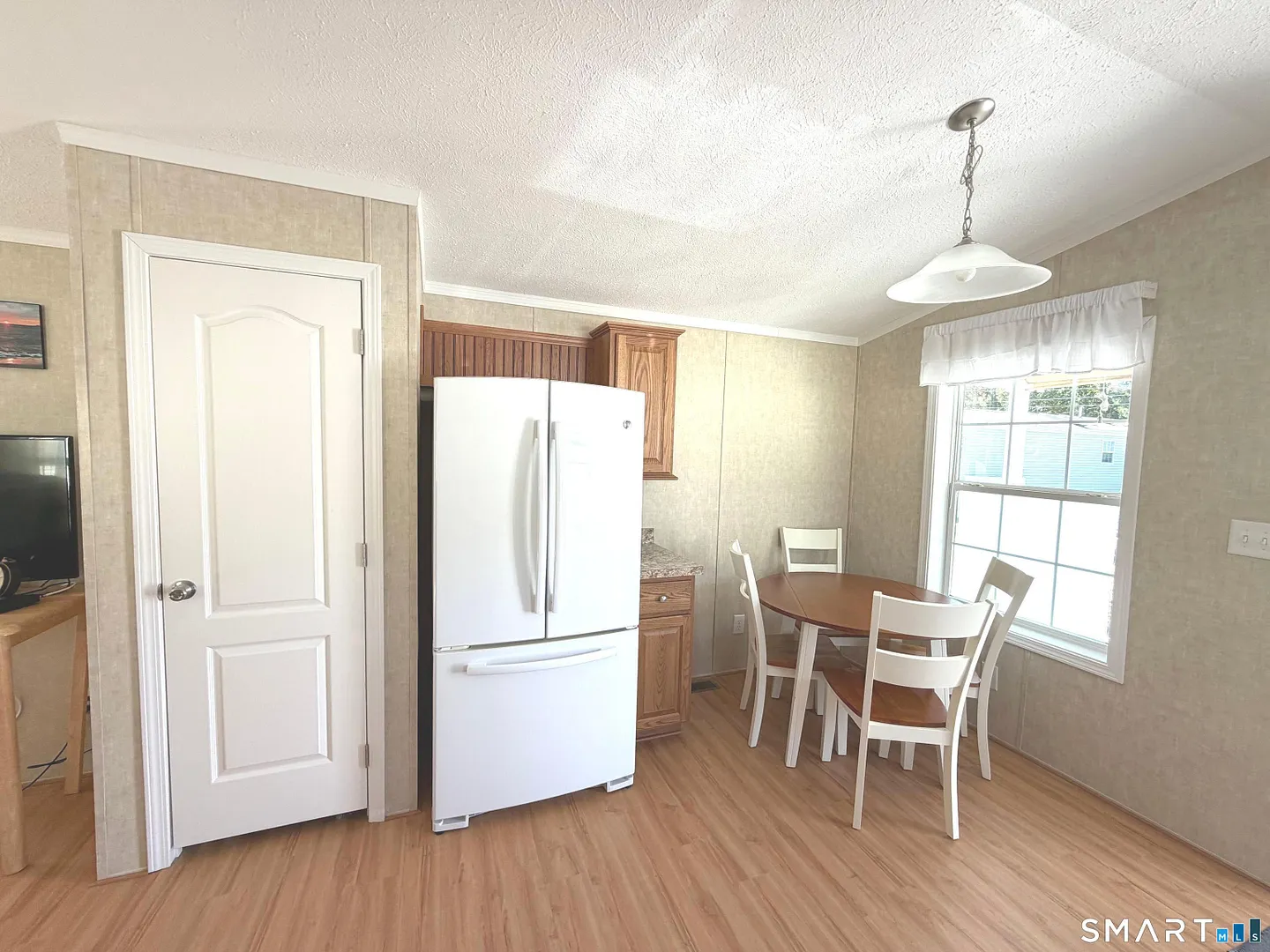 50 Linden Avenue North Photo 5
