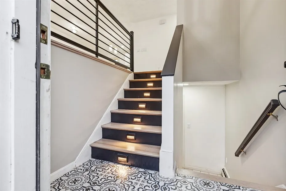 51 Belmont Ave Photo 3