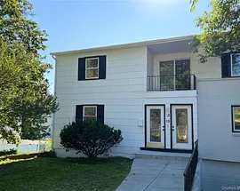 13 Woodrow Avenue #1