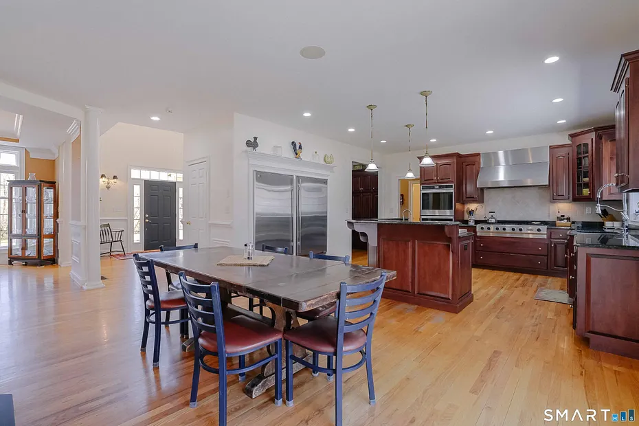 380 Southbury Road Photo 8