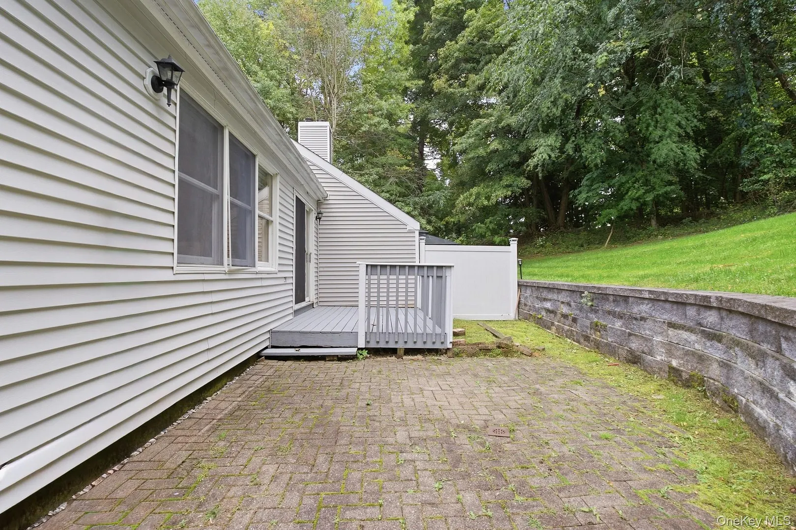 1452 Iroquois Street Photo 23