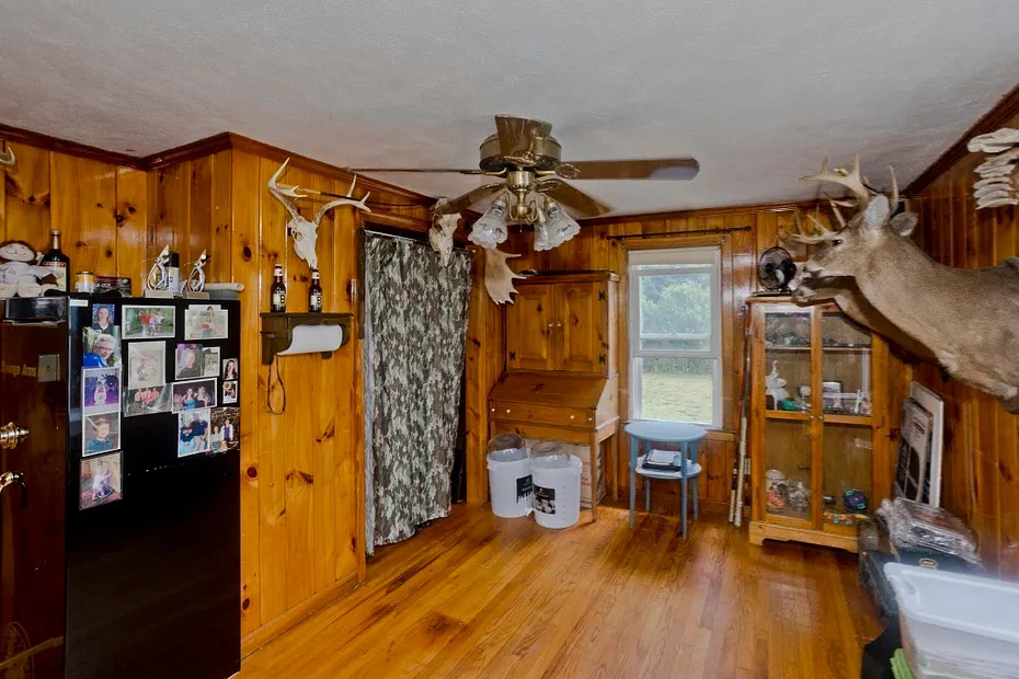 35 Pinehurst St Photo 22