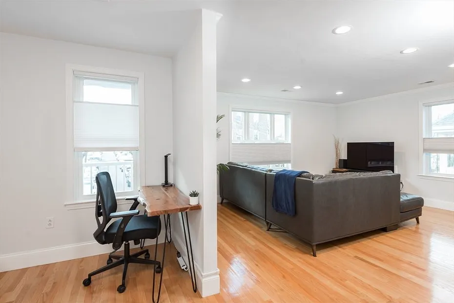 8 Brinton St  #2 Photo 9