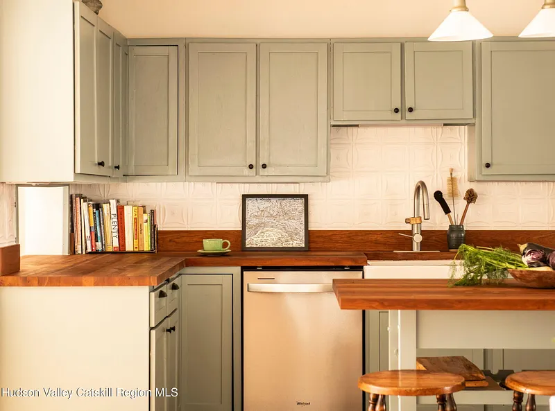 132 Decker Road Photo 11