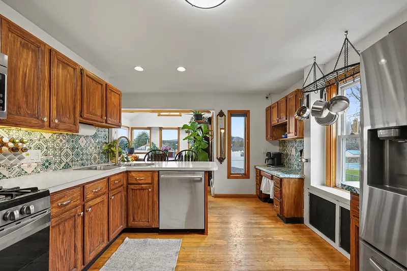25 Calumet St Photo 16