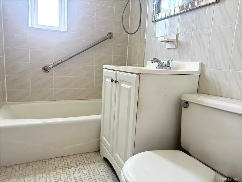 21 Fairview Avenue  #518 Photo 12