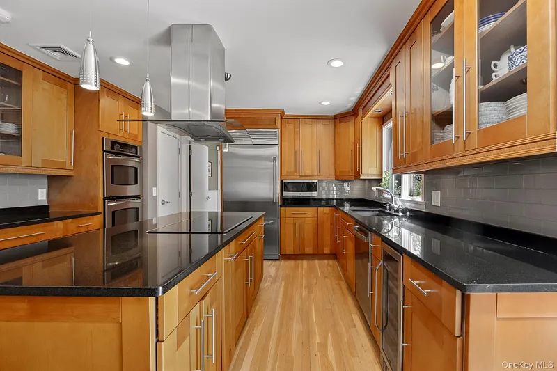 12 Hilltop Road Photo 16