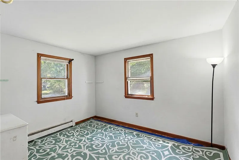 42 Charles Avenue Photo 11