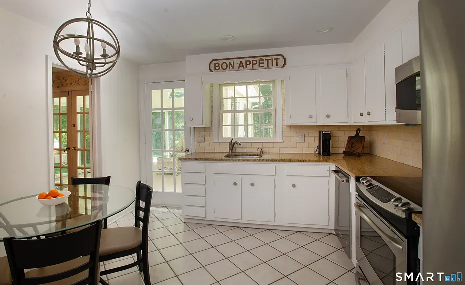 128 Florida Hill Road Photo 11
