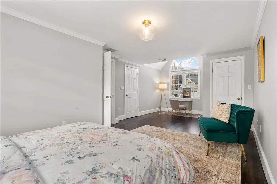 9 Gloucester Road Photo 22