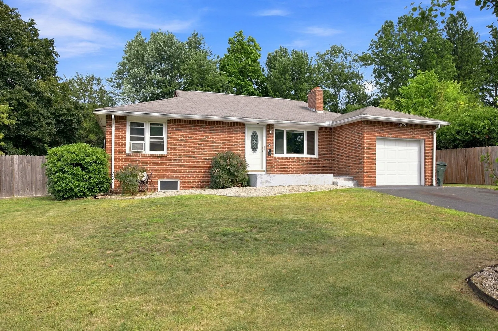 63 Martel Rd Photo 1