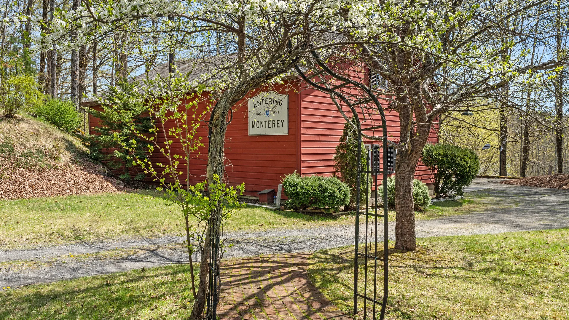 6 Tyringham Rd Photo 33