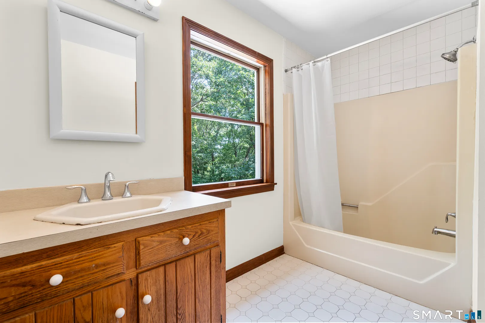 128 Midwood Avenue Photo 18