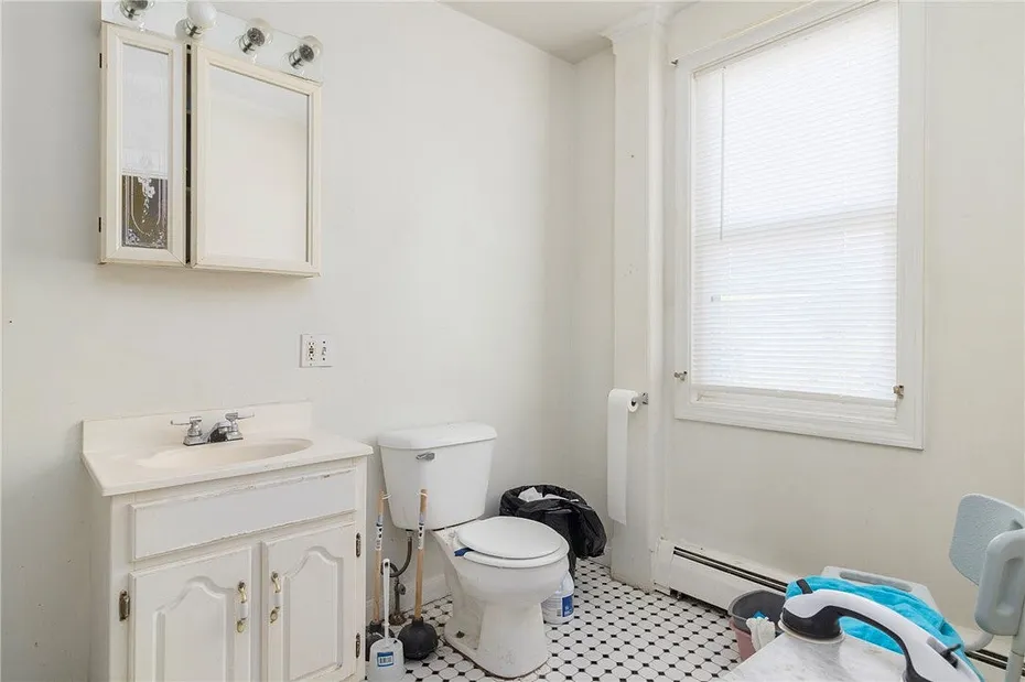 681 Providence Street Photo 17