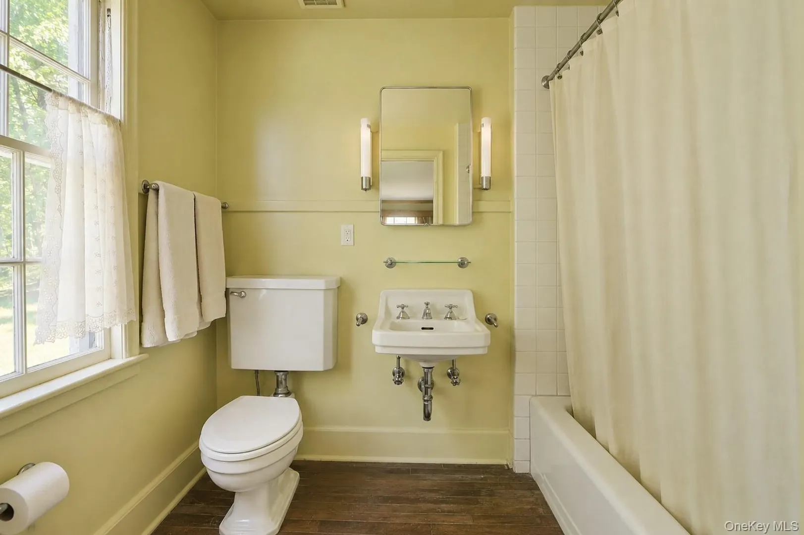 982 Bradley Parkway Photo 21
