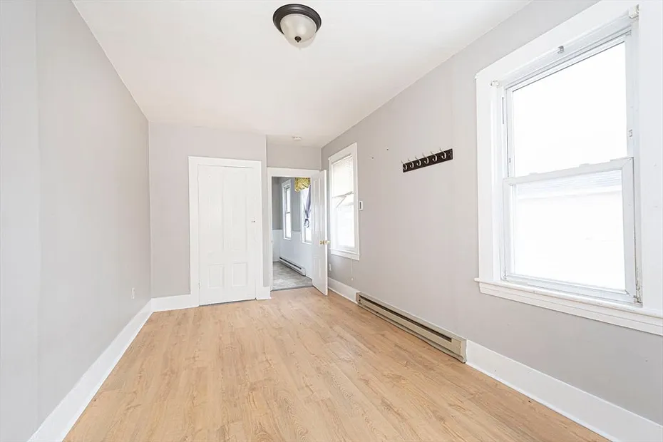 31 Neil  St. Photo 21