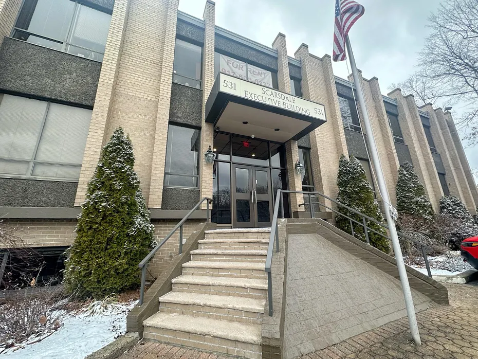 531 Central Park Avenue  #102 Photo 15