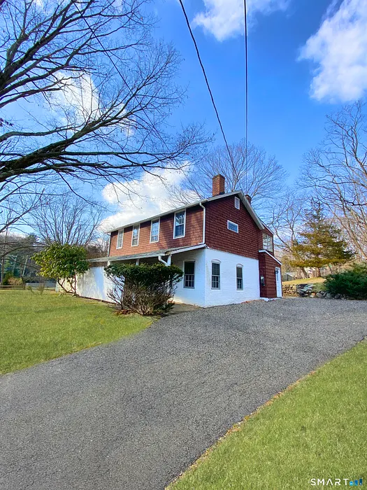 119 Kings Highway North Photo 2