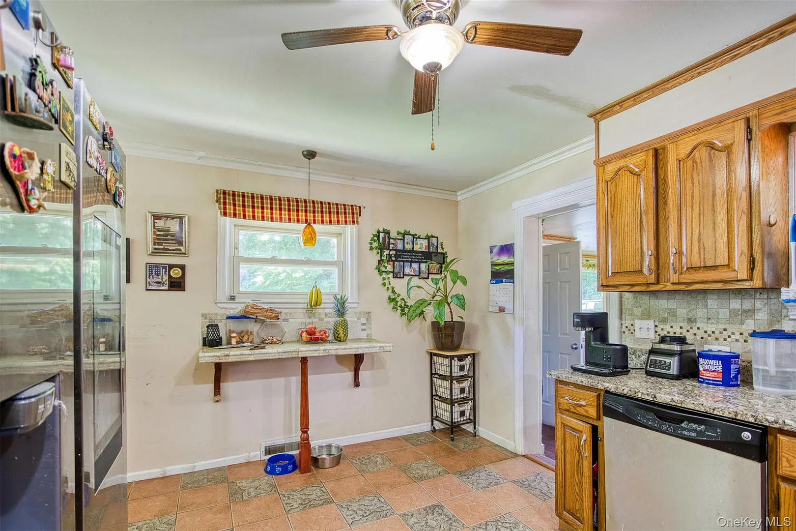 32 Mager Avenue Photo 7