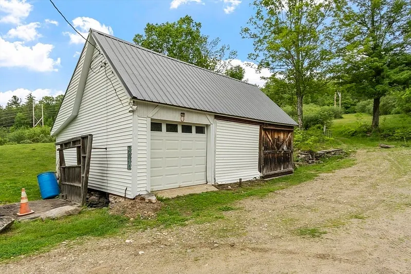 240 Farley Rd Photo 35