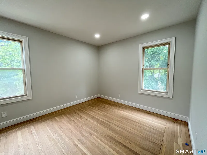 82 Howard Avenue  #82-2L Photo 9