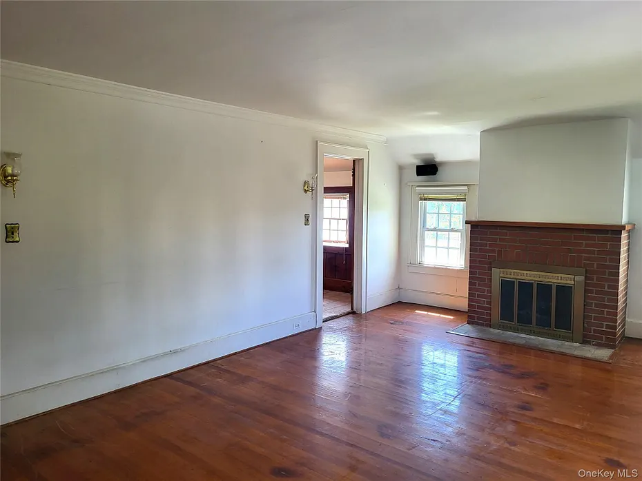 7 Hambletonian Avenue Photo 17