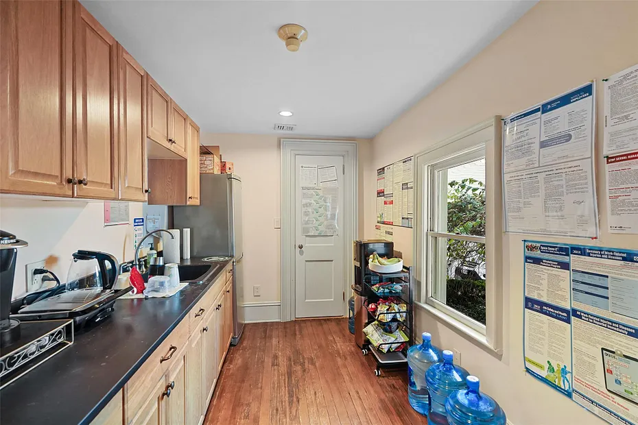 413-415 Bedford Road Photo 10