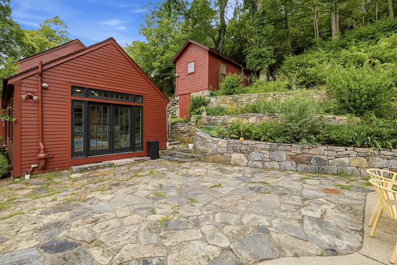 473 Hamburg Road Photo 31
