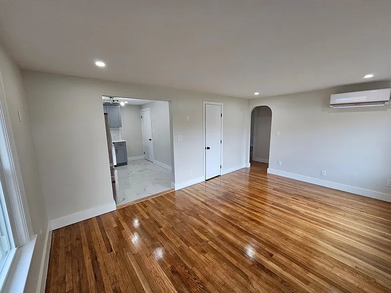850 Terry Ln Photo 8