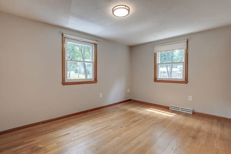 680 East Street Photo 24