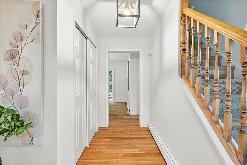 18 Jenkins Court Photo 2