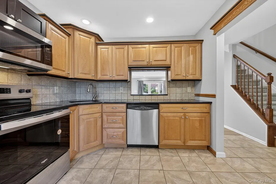 31 Burnett Way Photo 8