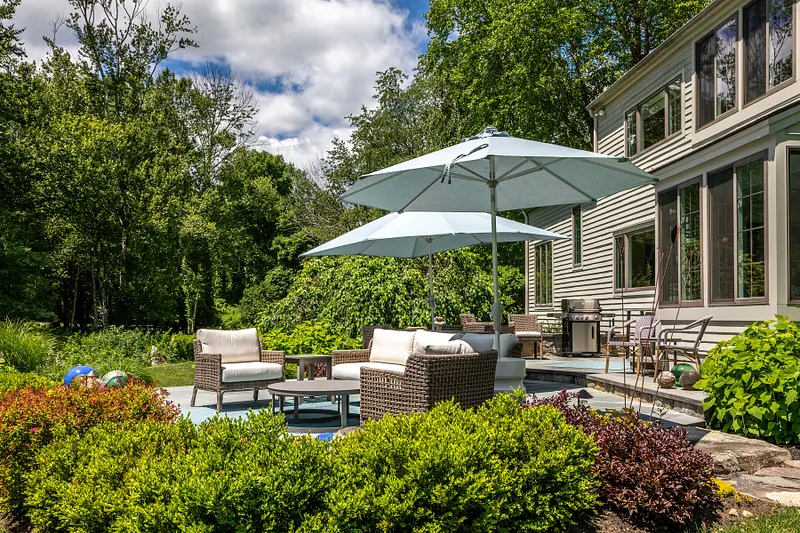 14 Flanders Lane Photo 18