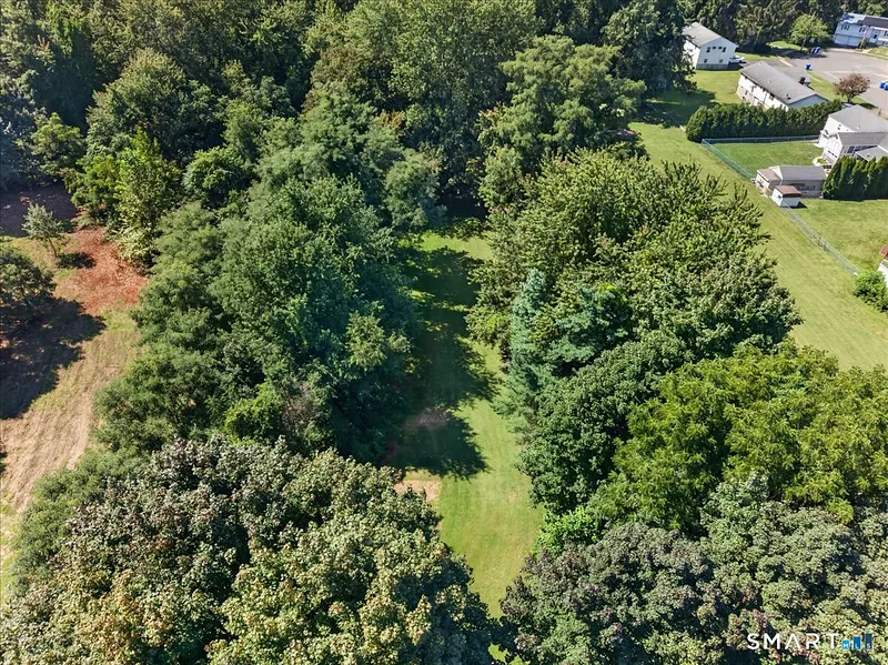 537 Naubuc Avenue Photo 8