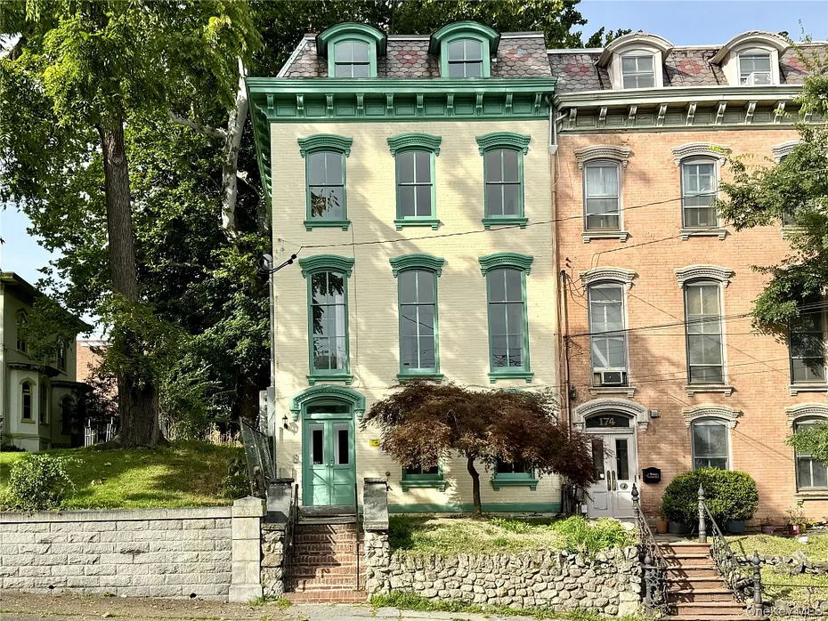 176 South Street  #2 Photo 4