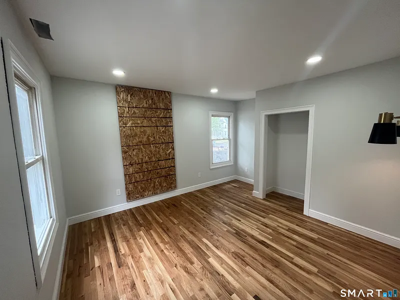 82 Howard Avenue  #82-2L Photo 3