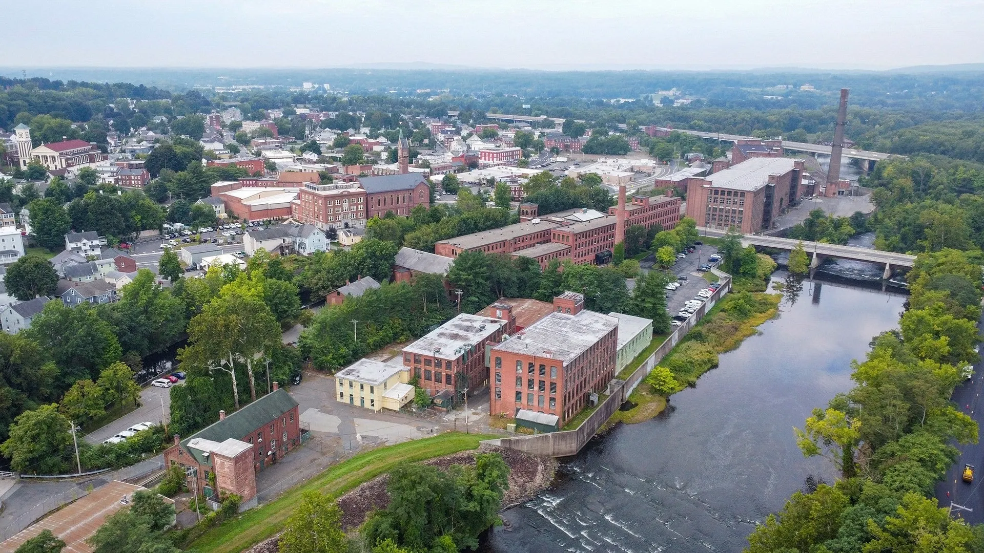 35 Lower Grape St Photo 2