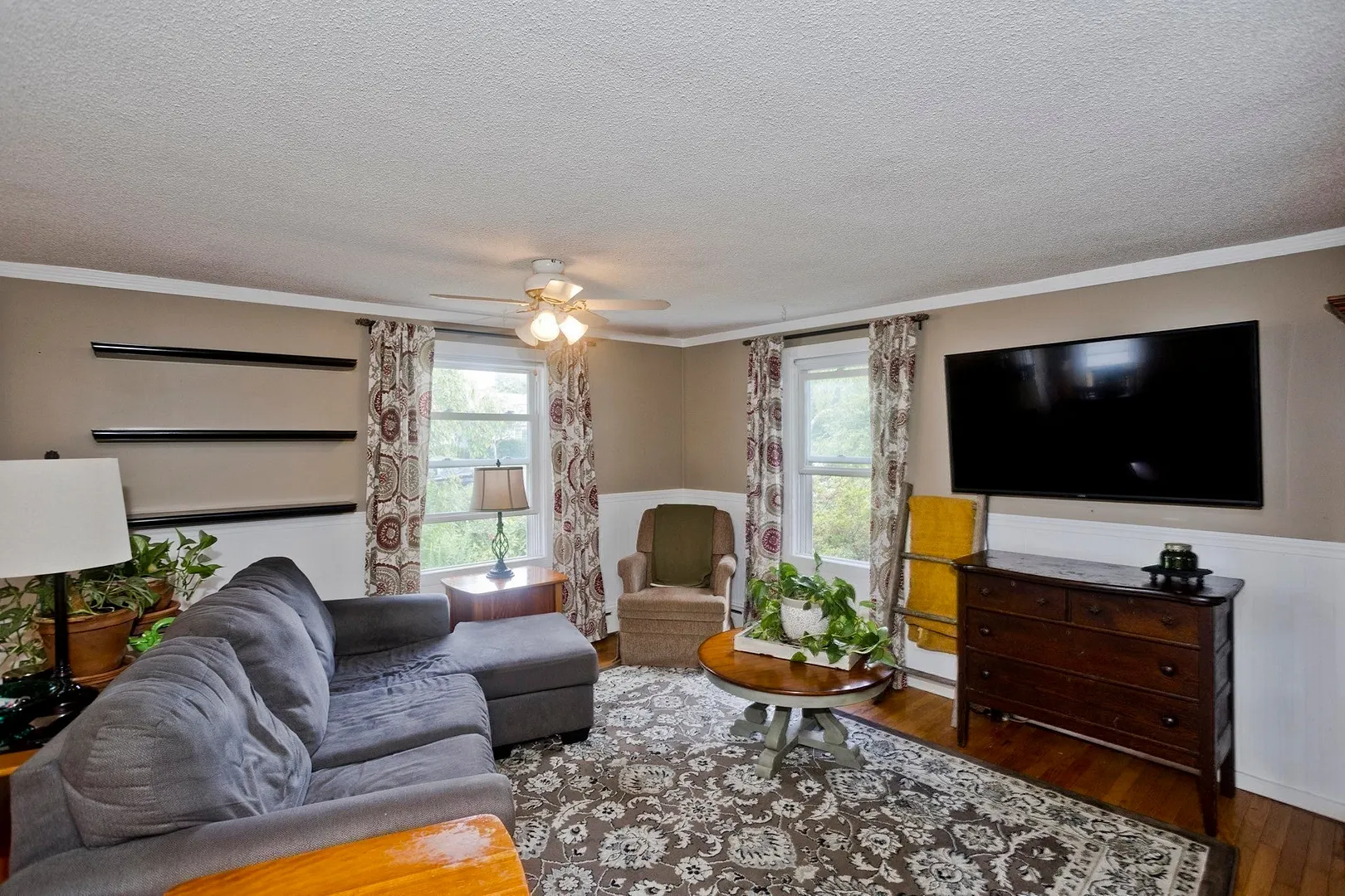 35 Pinehurst St Photo 6