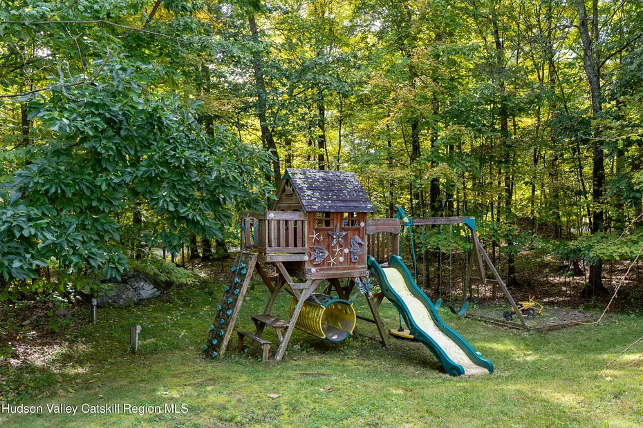 353 5 Mile Woods Road Photo 4