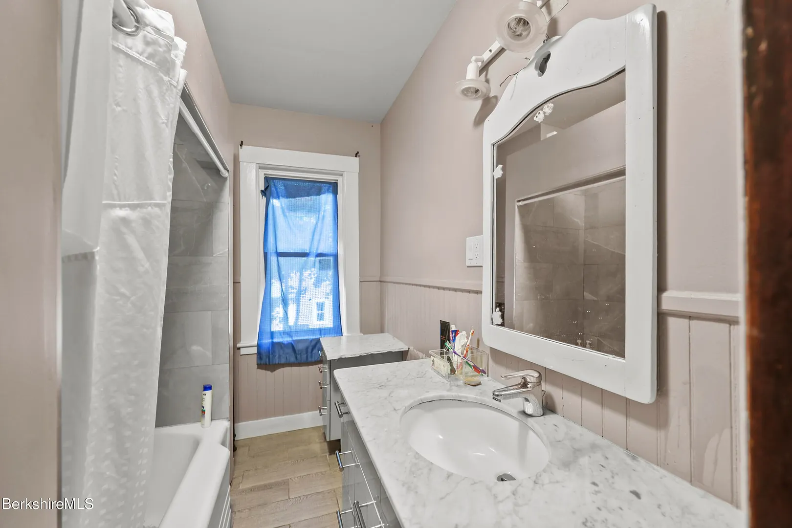 271 Tyler St Photo 27