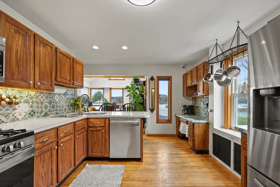 25 Calumet St Photo 16