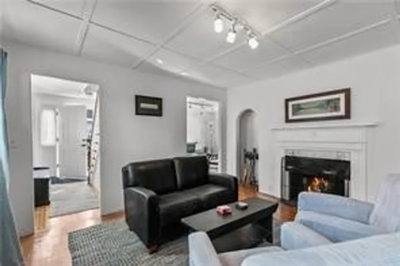 14 Dearborn Street Photo 10