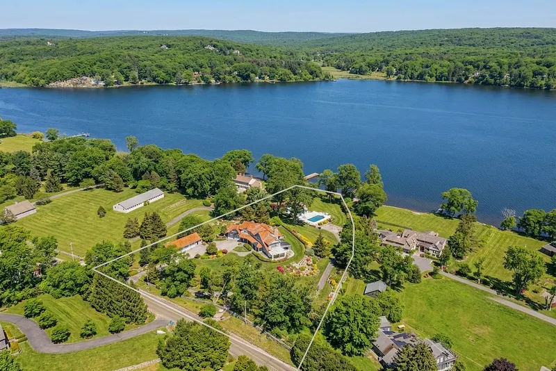 175 River Road Photo 5