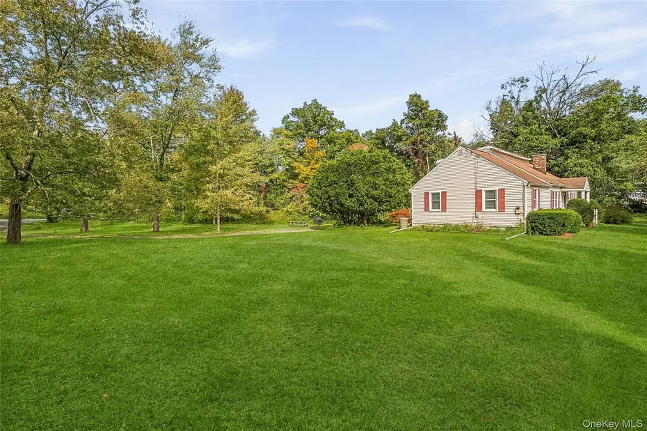 929 Freedom Plains Road Photo 38
