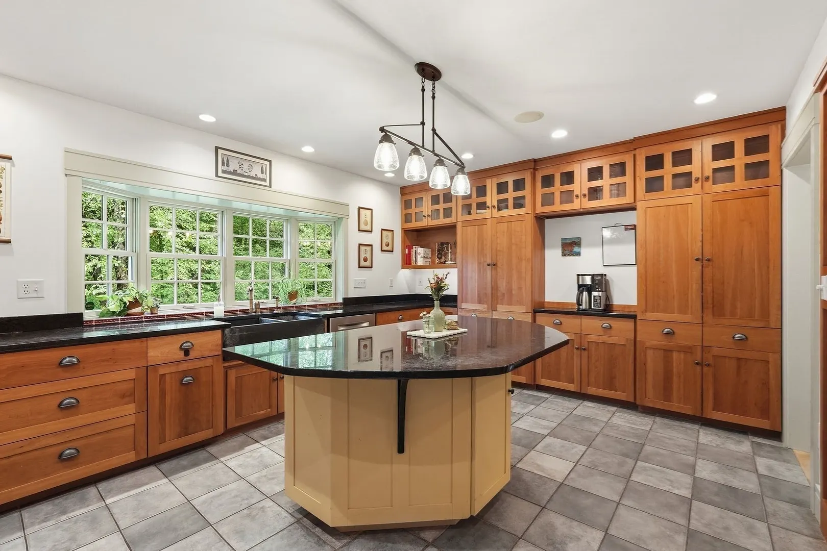 18 Eveningstar Dr Photo 11